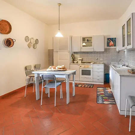 Cozy In Rignano Sullarno With Jacuzzi * Rignano Sull Arno